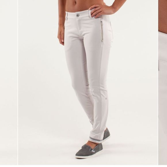 LULULEMON Out & About Pant - NWT - Picture 3 of 4